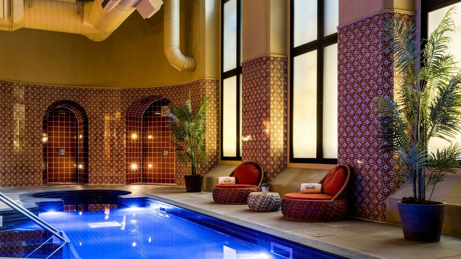 St. Pancras London Pool