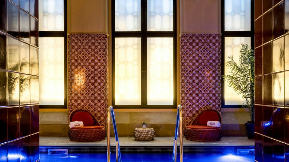 St. Pancras London Pool