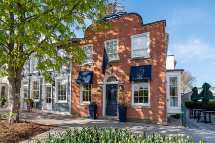 124 on Queen Hotel and Spa