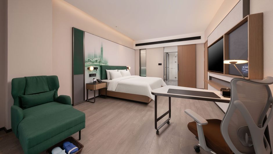 Hampton Inn Jinan Yaoqiang Intl Airport Room