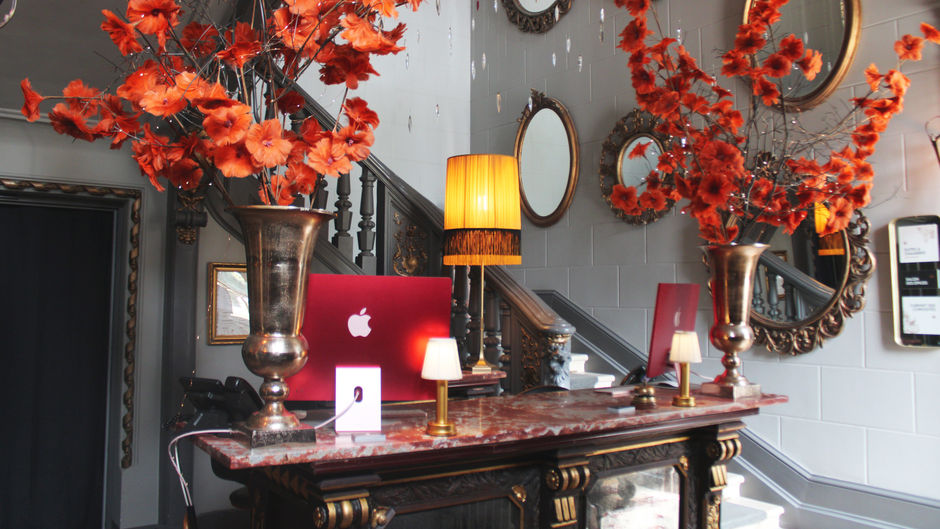 Chateau de Maubreuil Lobby