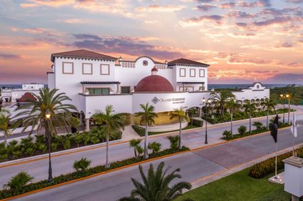Holiday Inn Club Grand Residences