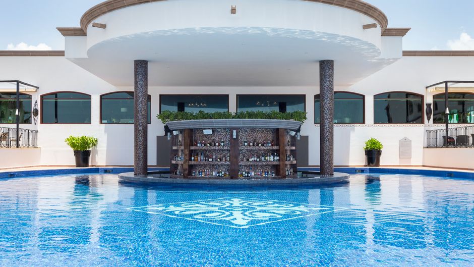 Holiday Inn Club Grand Residences Pool