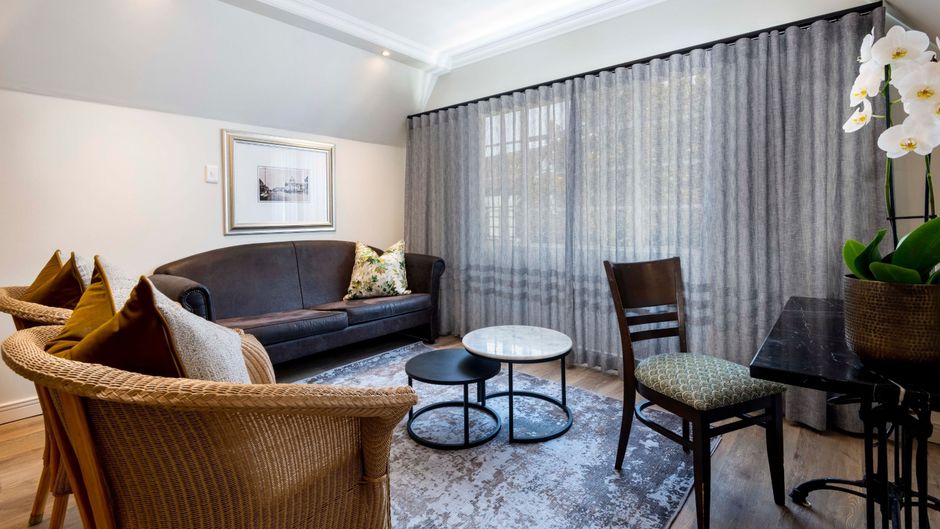 ANEW Hotel Hilton Suite