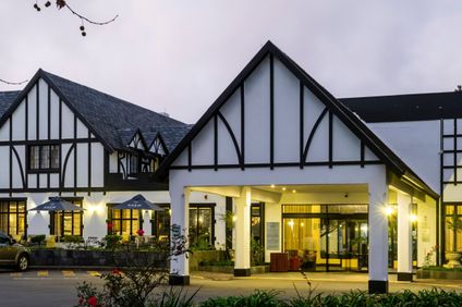 ANEW Hotel Hilton