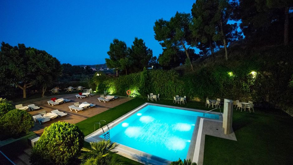 Sercotel Hotel Riscal Pool
