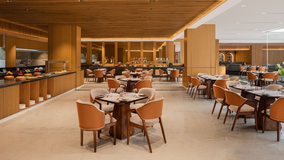 DoubleTree Hilton Bengaluru Airport Restaurant