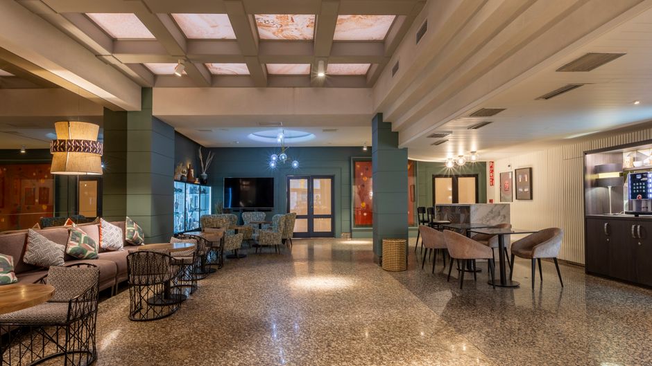Hotel Corona de Castilla Lobby