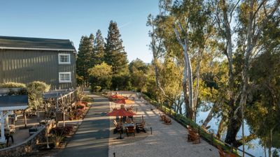 River Terrace Inn