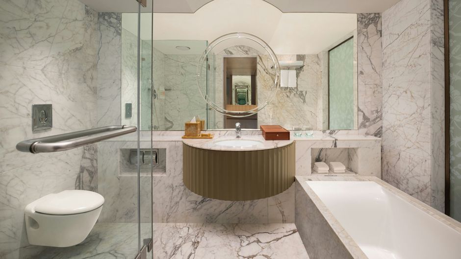 Le Meridien Surat Room