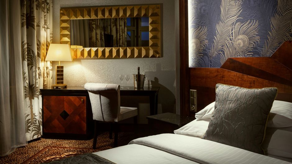 Art Deco Imperial Hotel Suite