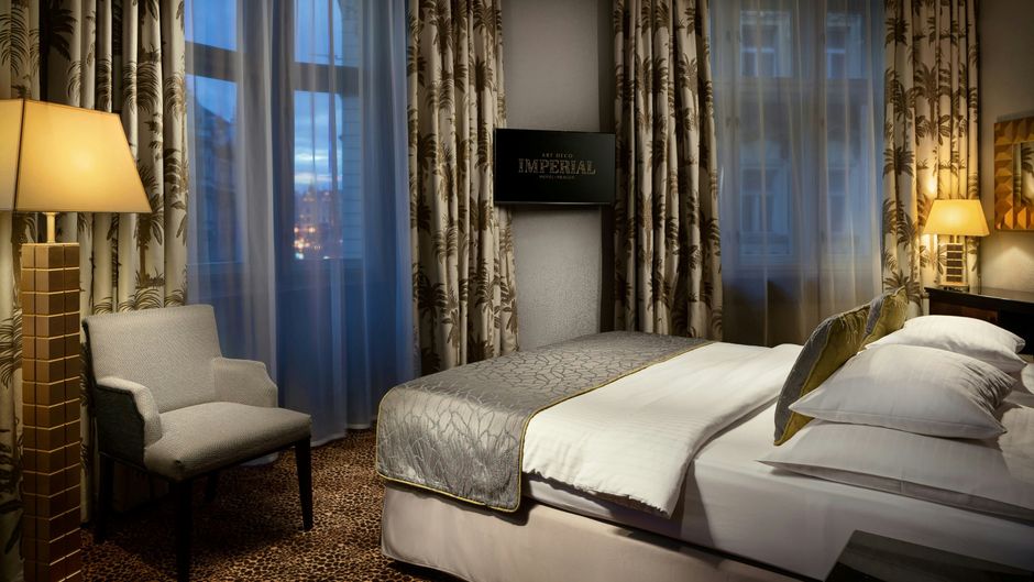 Art Deco Imperial Hotel Suite
