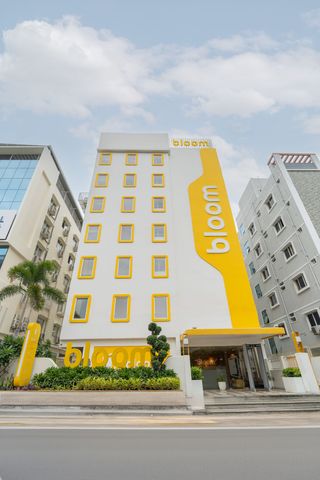 Bloom Hotel - Cyber Towers