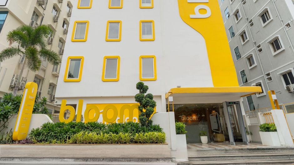 Bloom Hotel - Cyber Towers Exterior