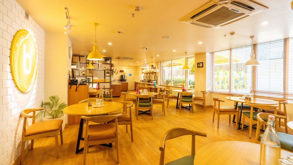 Bloom Hotel - Cyber Towers Restaurant