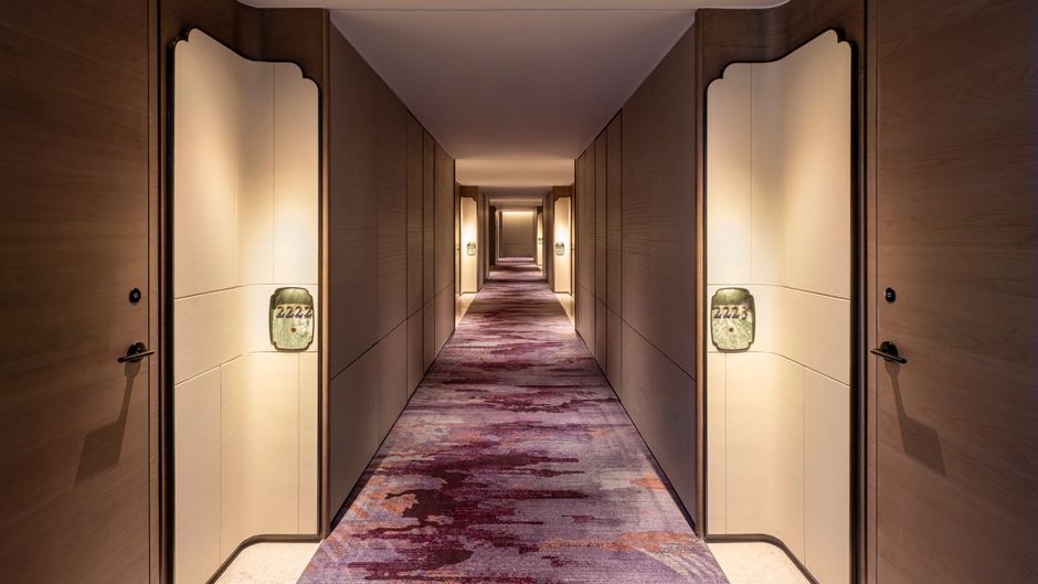 HUALUXE Xianyang Lobby