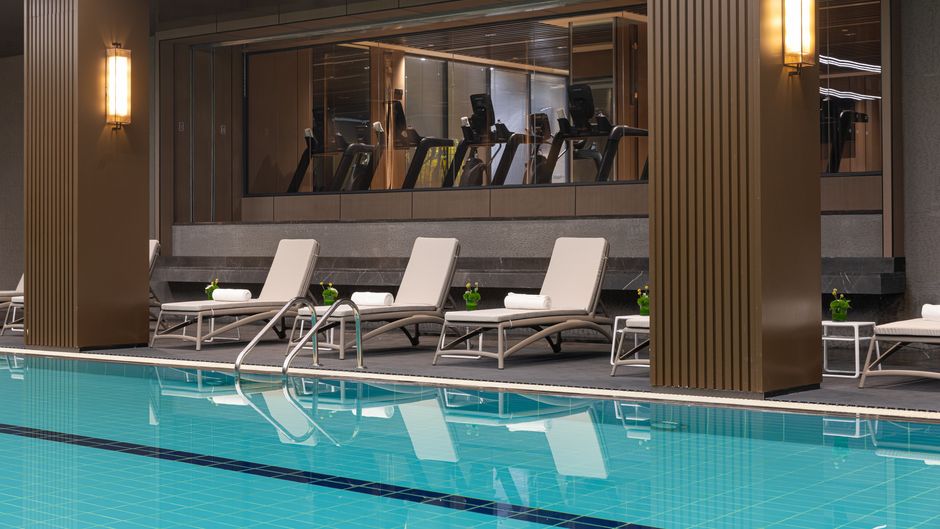 HUALUXE Xianyang Pool