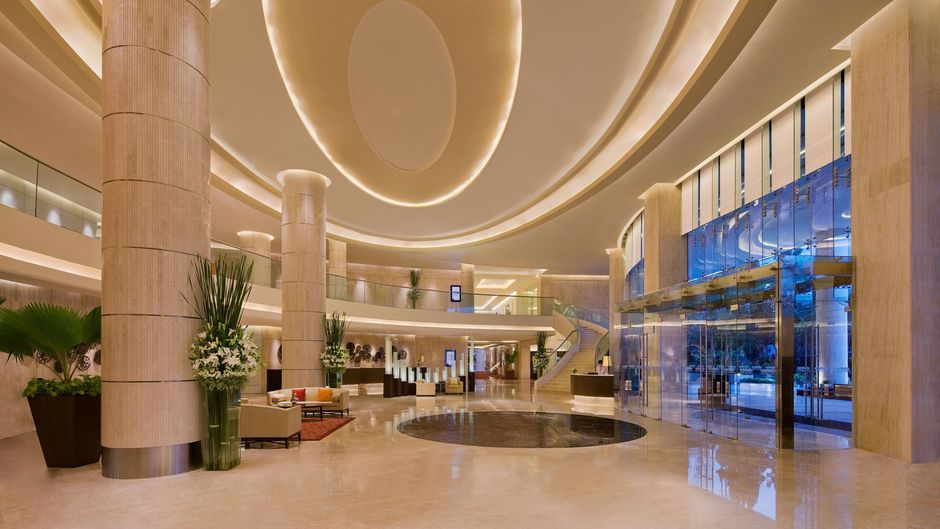 Courtyard Mumbai International Airport Lobby
