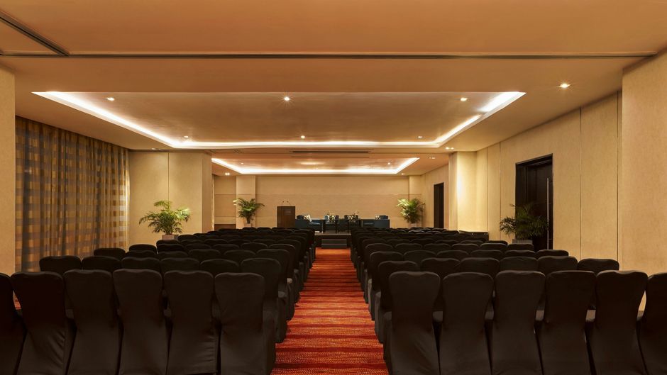 Courtyard Mumbai International Airport Meeting