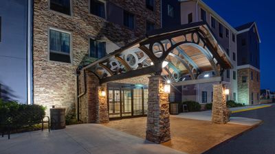 Staybridge Suites Lincoln Northeast