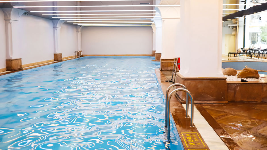 Holiday Inn Shenzhen Donghua Pool