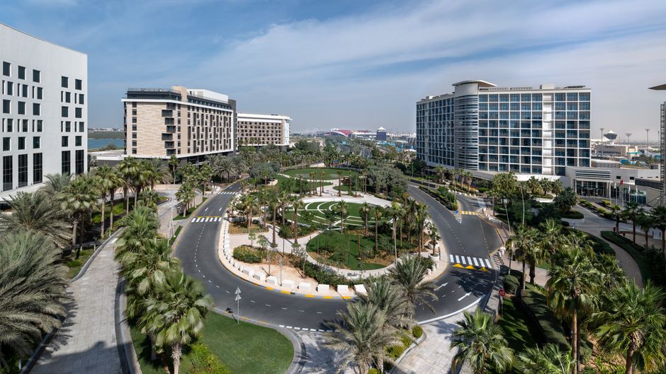 Yas Plaza Circuit Exterior
