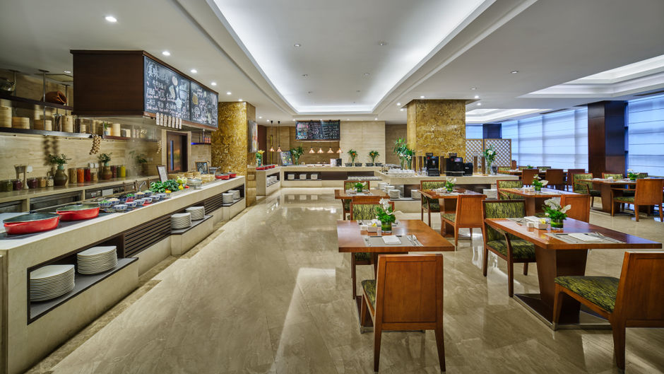 Crowne Plaza International Airport Restaurant