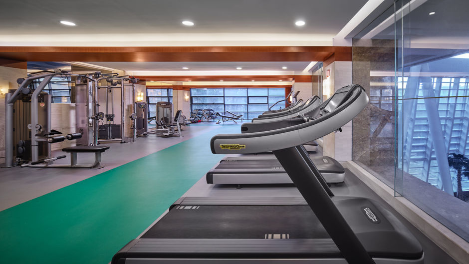 Crowne Plaza International Airport Health Club