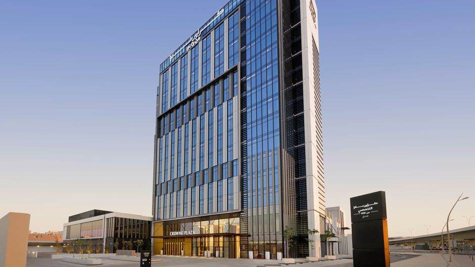 Crowne Plaza Riyadh Al Takhassusi by IHG Exterior