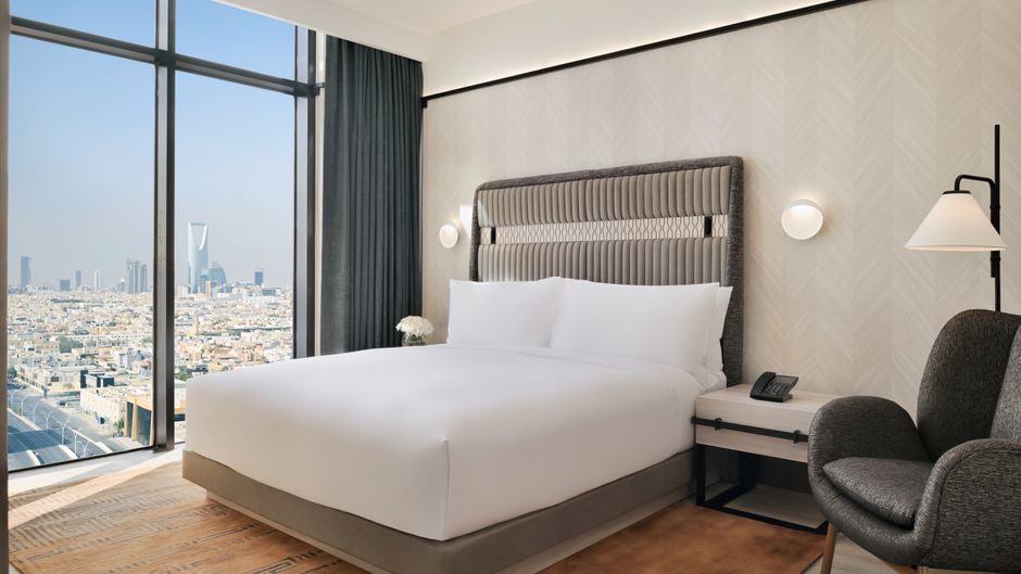 Crowne Plaza Riyadh Al Takhassusi by IHG Room