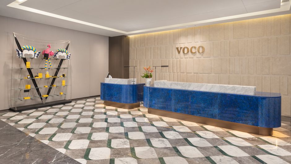 voco Guanqian Street Exterior