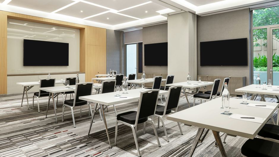 Aloft Dubai Creek Meeting