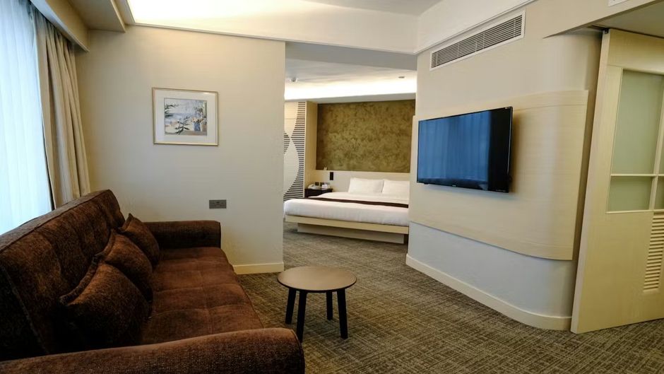 South Pacific Hotel Room