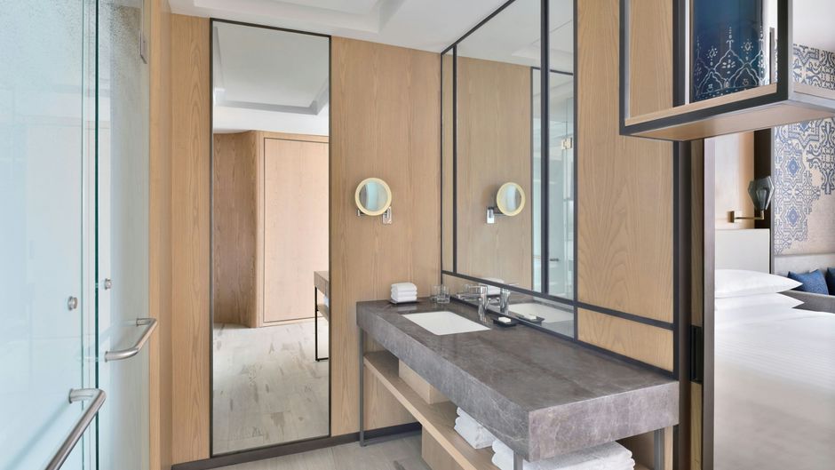 Aravali Marriott Resort & Spa Delhi NCR Room