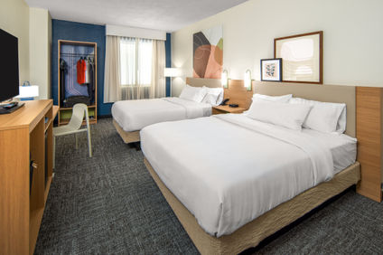 Spark by Hilton Montreal Brossard