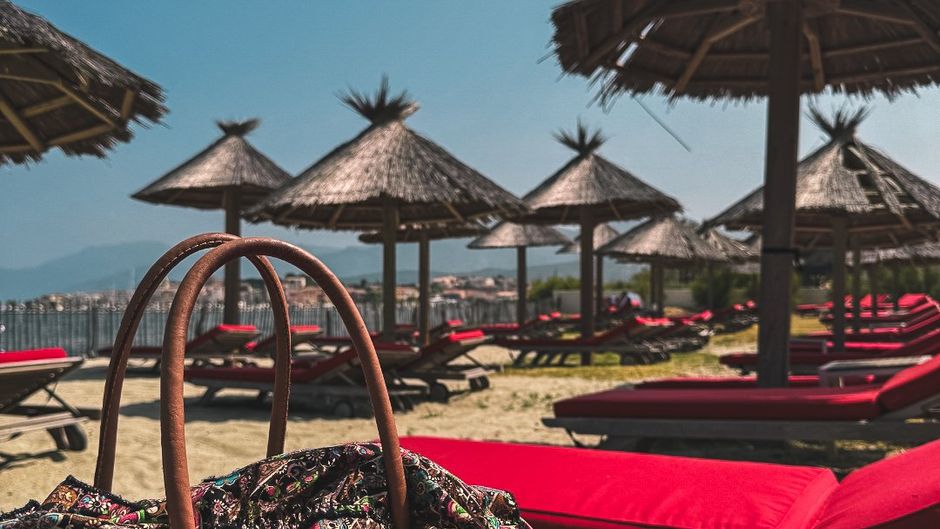 Hotel La Roya Beach