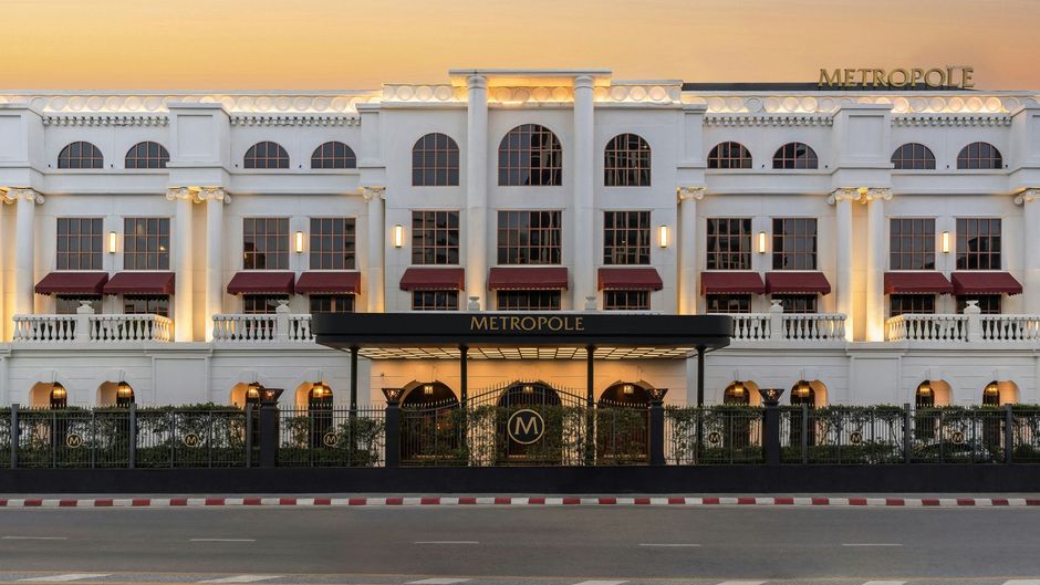 Metropole Bangkok Exterior