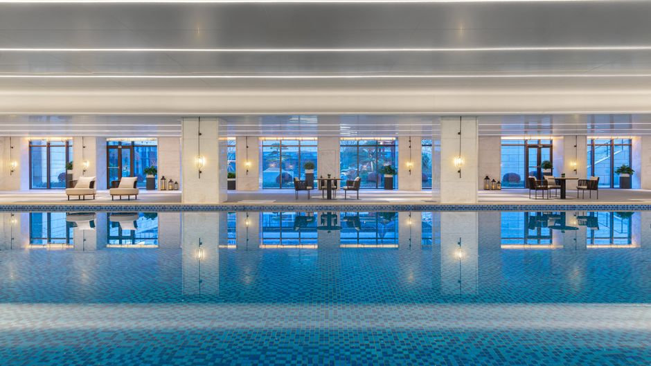 HUALUXE Qidong Pool