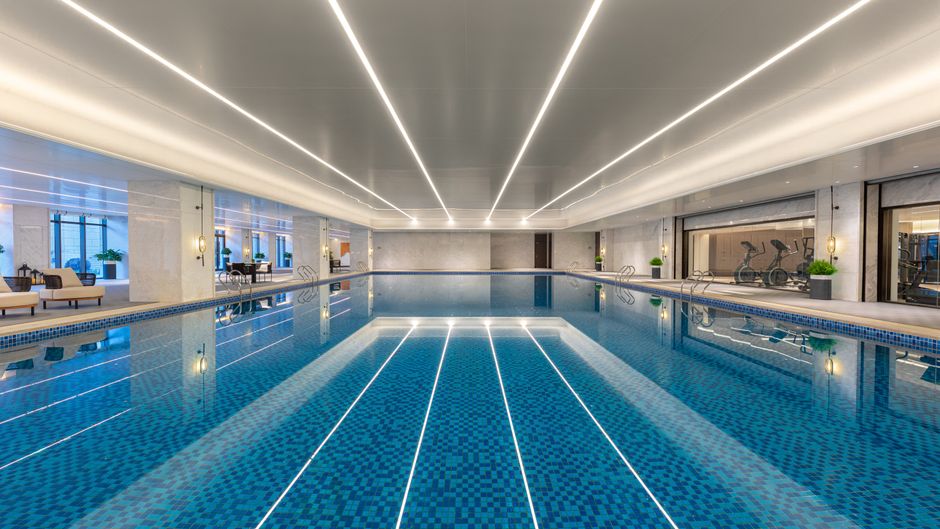 HUALUXE Qidong Pool