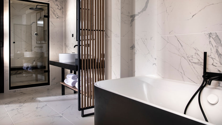 Le Saint-Delis Room
