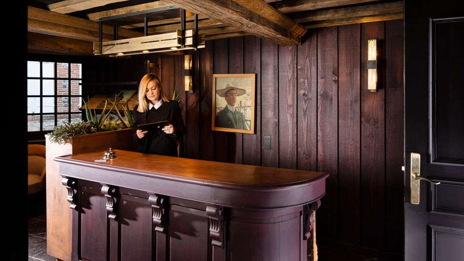 Le Saint-Delis Lobby