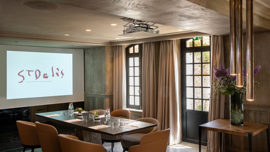 Le Saint-Delis Meeting