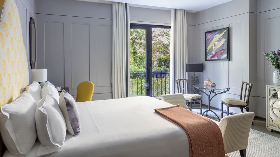 Singer Palace Hotel Suite