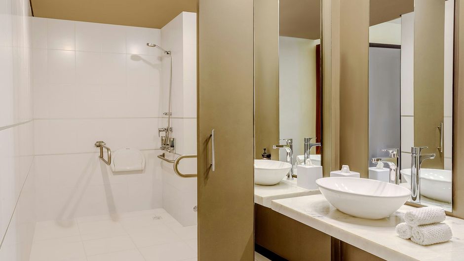 Aloft Asuncion Room