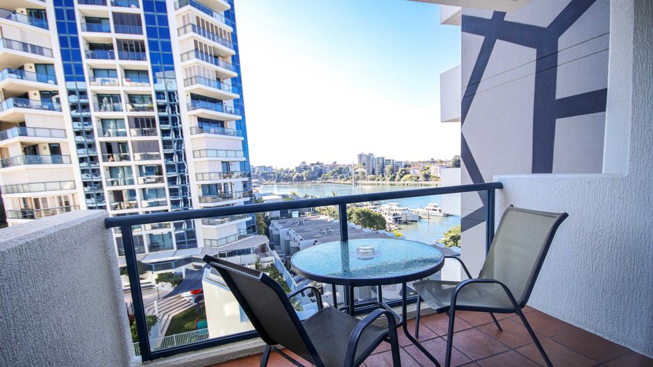 Central Dockside Apartment Hotel Room