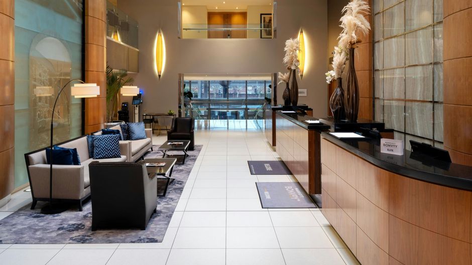 London Marriott Hotel Canary Wharf Lobby