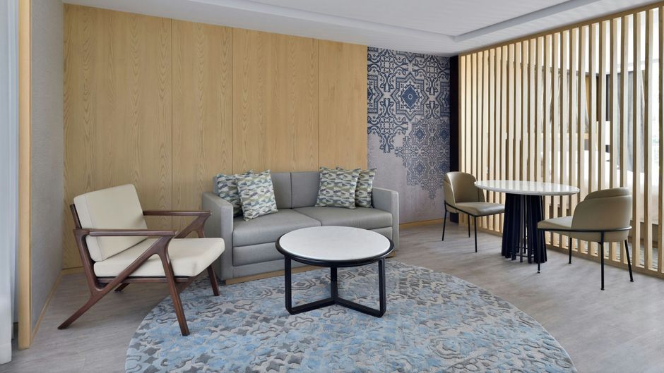 Aravali Marriott Resort & Spa Delhi NCR Room