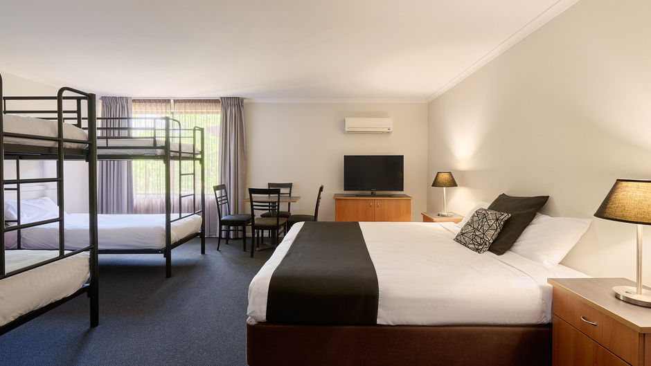 Abode Tuggeranong Exterior