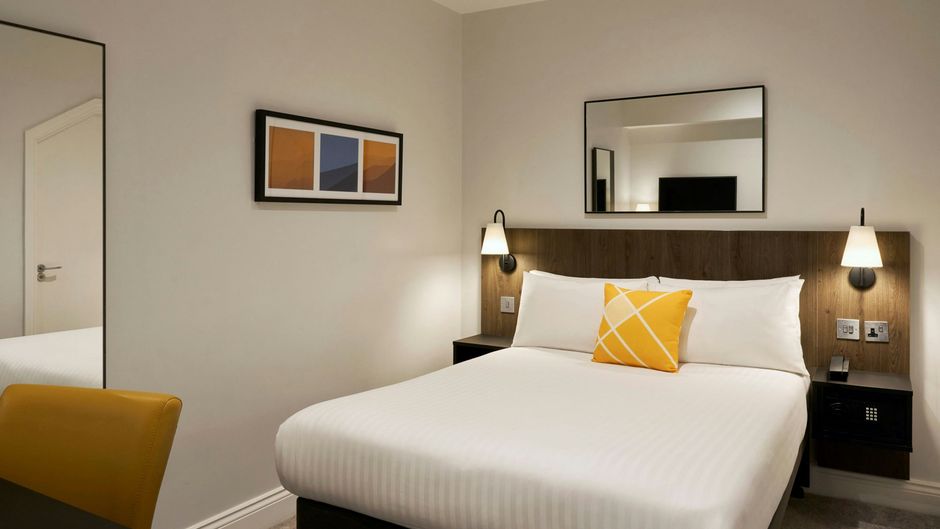 Four Points Flex Kensington Olympia Room