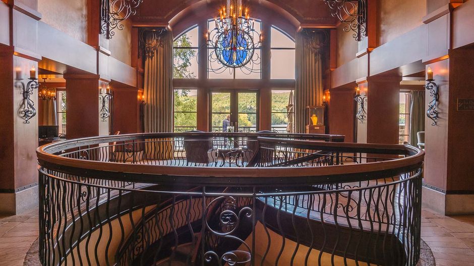 Quintessence Resort Hotel Lobby